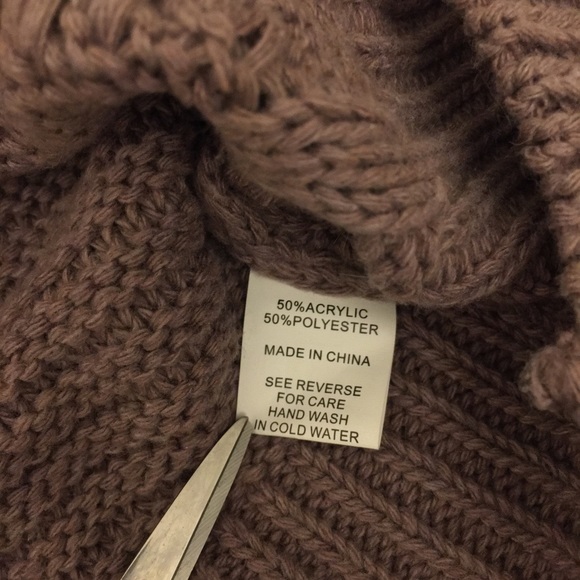 Ivy Rose Sweater - Picture 4 of 14